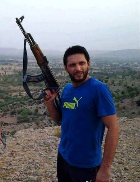 Shahid Afridi tops the chart with just 20 balls for a six –nearly half of what the 2nd best takes. He smashed 351 ODI’s sixes with ratio of 19.79 Balls/Six.

Boom Boom for a reason.💥💯