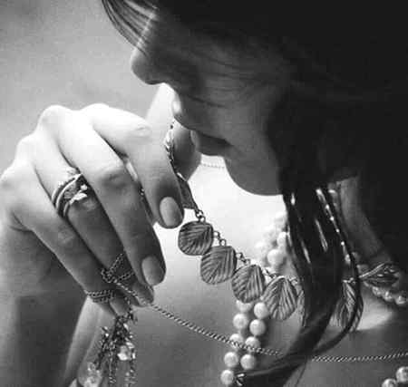 ھمیں پتا تھا انجام اے عشق کیا ھو گا 💔

بس جوانی عروج پر تھی زندگی برباد کر بیٹھے