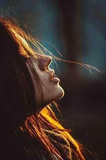 عمر تو ابهی چهوٹی ہے  تیرے یار کی 
"مگر " 
عشق کی محفل میں لوگ اٹهہ کر سلام کرتے ہیں.