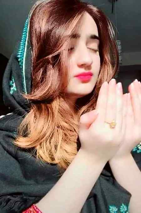 یا اللہ میرے دل کو منافقت سے میرے عمل کو دکھاوے سے میری زبان کو جھوٹ سے اور میری آنکھوں کو خیانت سے پاک کر دے اور ہم سب کو اپنا شکرگزار اور عبادت گزار بنادے جمعہ مبارک😊😍