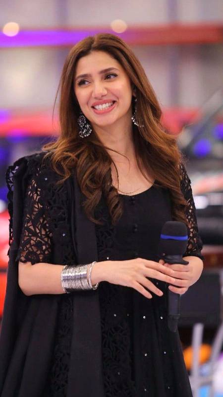 Mahira khan in jeeto Pakistan show