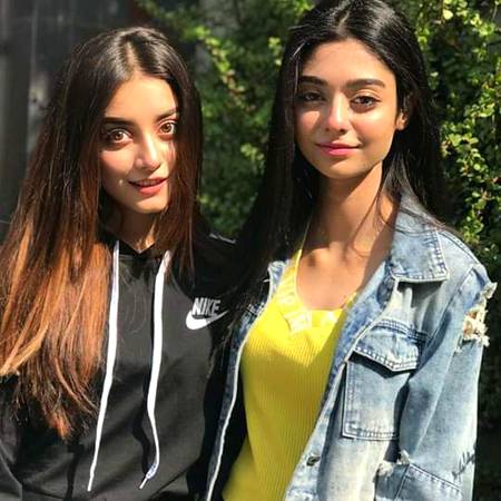 Alizy shah and her sis