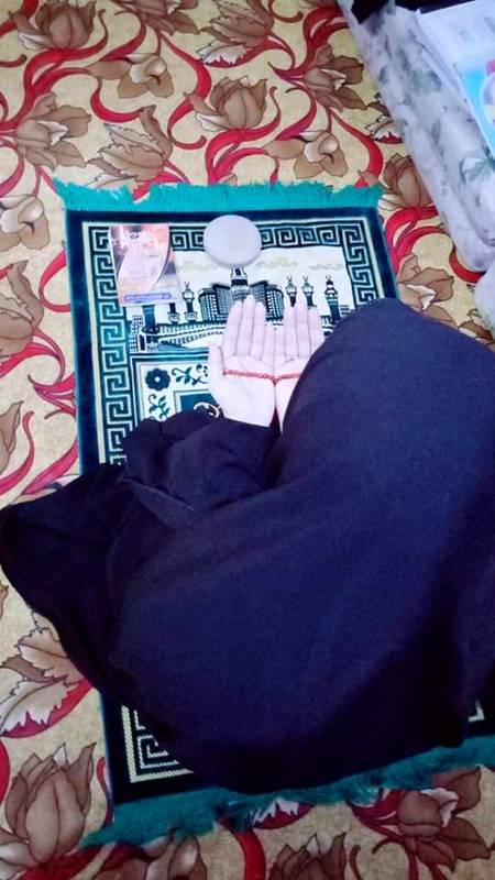 💕سجدے💕 میں کیا🍃 چھپا ہے،،،،،، یہ راز سجدے💕 میں جاکر ہی کھلتا ہے 💖اللہ کے حضور 💖میں سر کو 🍃جھکا کے دیکھ ملتا ہے کیا 💕نماز میں💖 سجدے جاکے دیکھ💕 💕سُبْحَانَ ذِيْ الْجَبَرُوْتِ وَالْمَلَكُوْتِ وَالْكِبْرِيَاءِ وَالْعَظَمَةِ💕