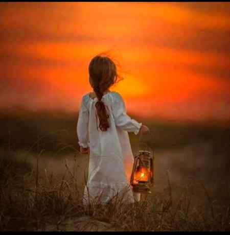 زندگی نےکبھی یہ شرط نہیں رکھی کہ میں فلاں فلاں شخص بغیراچھی نہیں گزروں گی۔۔۔۔
۔۔۔۔زندگی گزرہی جاتی ہے۔۔۔۔