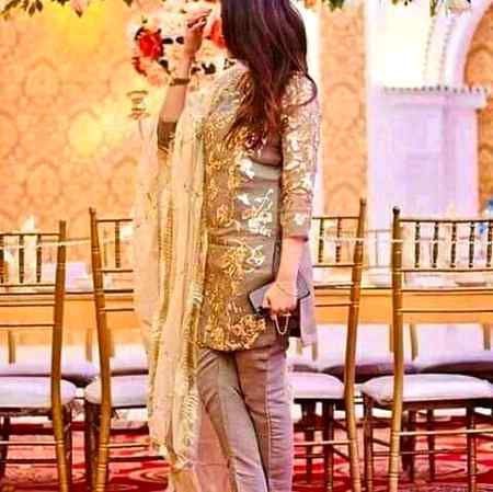 Galt nhi zmany ma lajwab hn hm...😐✌..  koi smj na sky wo kitab hn ham 📒✌