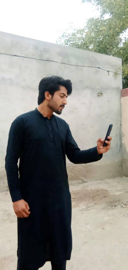 یونہی گر روتا رہا غالب تو اے اہل جہاں 
دیکھنا ان بستیوں کو تم کہ ویراں ہو گیئں