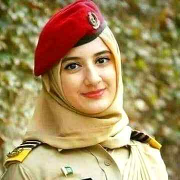 Ka Har Somra Munkar Sham Kho Da Zra
Kala Sabregi …
Janan Kho Bas Janan Dy Ao Janan Chrta
Heere Ge …