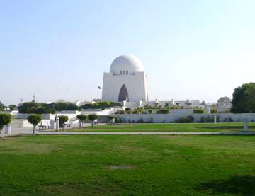 Places in Karachi That Are Perfect for a Family Outing