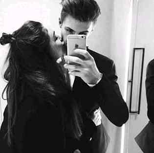 کوٸی ہم سے بُرا ہوگا کوٸی ہم سے بھلا ہوگا۔🙂
بہت ہونگے زمانے میں کوٸی ہم سا کہاں ہوگا۔😎🔥