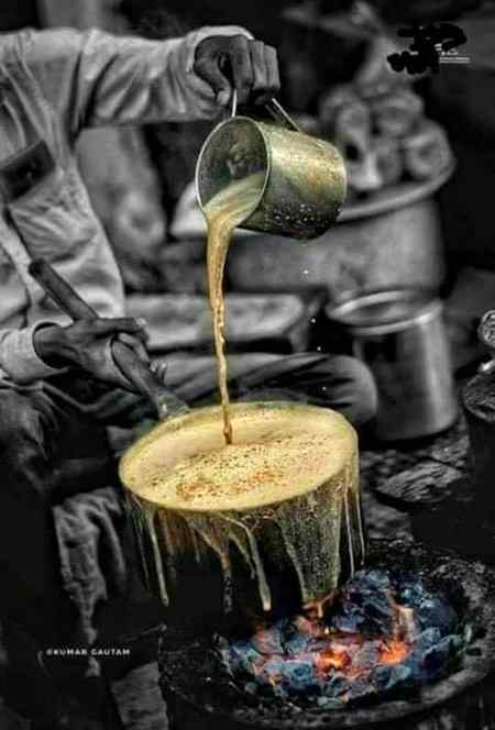 ساقیاشراب چھوڑ مجھ کو چاۓ پلا ۔۔مجھے حلال طریقے سے ٹُن ہونا ہے 🔥