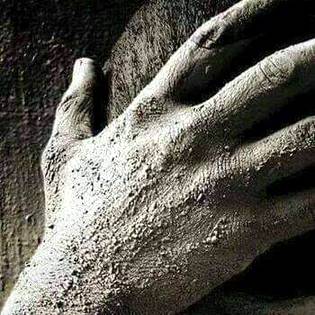 زندگی سے زندگی روٹھی رہی 

آدمی سے آدمی برہم رہا