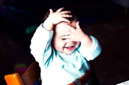 ایسا کوئی تعویذ بتاؤ جس سے لوگ میری زندگی میں ٹانگ اڑانا چھوڑ دیں۔
😑😕😜