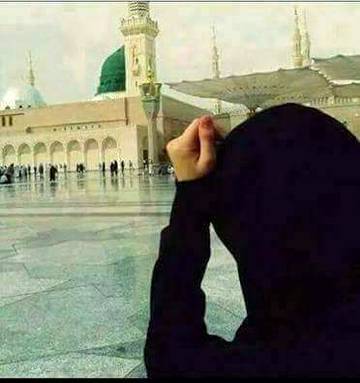 ﺳﺮﮐﺎﺭﷺ ﺩﮮ ﺩﺭ ﻭﻟّﮯ ﺭﮨﻨﺪﯼ ﺍﮮ ﻧﻈﺮ ﻣﯿﺮﯼ
ﺍﺱ ﺩﺭ ﺩﯼ ﮔﺪﺍﺋﯽ ﺗﮯ ﮨﻮﻧﺪﯼ ﺍﮮ ﮔﺰﺭ ﻣﯿﺮﯼ.
ﮐﺮﻭ ﭘﻞ ﭘﻞ ﺫِﮐﺮ ﺫﺭﺍ ﺍﻭﺩﮬﮯ ﻧﻮﺭﯼ ﻣﮑﮭﮍﮮ ﺩﺍ
ﻣﮑّﮯ ﺭﺍﺕ ﻓﺮﺍﻗﺎﮞ ﺩﯼ ﮨﻮ ﺟﺎﺋﮯ ﺳﺤﺮ ﻣﯿﺮﯼ.
ﺁ ﺟﺎﻭﮮ ﻣﺪﯾﻨﮯ ﺗﻮﮞ ﮐﻮﺋﯽ ﭼِﮭﭩّﯽ ﻣﯿﺮﯼ ﻧﺎﮞ ﺩﯼ
ﺭﺍﮦ ﺗﮏ ﺗﮏ ﻗﺎﺻﺪ ﺩﺍ ﺗﮭﮏ ﮔﺌﯽ ﺍﮮ ﻧﻈﺮ ﻣﯿﺮﯼ.
ﺳﻠﻄﺎﻥﷺ ﻣﺪﯾﻨﮯ ﺩﯾﺎ ﻣﯿﮟ ﻣﻨﮕﺘﺎ ﺗﯿﺮﮮ ﺩﺭ ﺩﺍ
ﺩﮬﻮﻡ ﺗﯿﺮﯼ ﺳﺨﺎﻭﺕ ﺩﯼ ﺧﺎﻟﯽ ﺟﮭﻮﻟﯽ ﺍﮮ ﺑﮭﺮ ﻣﯿﺮﯼ.♡_ﺻﻠﯽ ﺍﻟﻠﮧ ﻋﻠﯿﮧ ﻭﺁﻟﮧ ﻭﺳﻠﻢ_♡
الـلَّـهُـمَّ صَـلِّ عَـلَـى مُـــحَـــمَّـــدٍﷺ وَ عَـلَـى آلِ مُـــحَـــمَّـــدٍﷺ كَـمَـا صَـلَّـيْـتَ عَـلَـى إِبْـرَاهِـيـمَ وَ عَـلَـى آلِ إِبْـــرَاهِـــيـــمَ إِنَّـكَ حَـمِـيـدٌ مَـــجِــيــدٌ الـلَّـهُـمَّ بَـارِكْ عَـلَـى مُـــحَـــمَّـــدٍﷺ وَ عَـلَـى آلِ مُـــحَـــمَّـــدٍﷺ كَـمَـا بَـارَكْـتَ عَـلَـى إِبْــرَاهِــيــمَ وَ عَـلَـى آلِ إِبْــرَاهِــيــمَ إِنَّـكَ حَـمِـيـدٌ مجيد