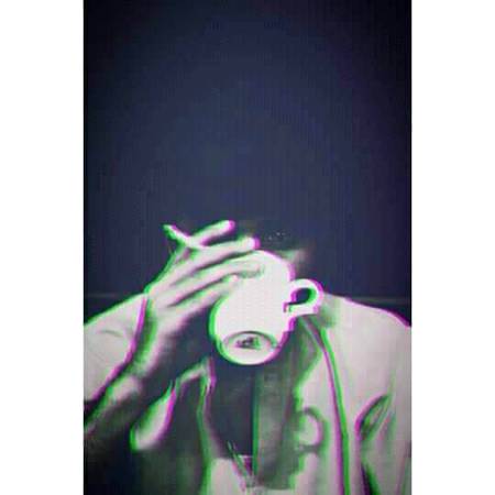 wafa pr ab b qaiM heN 💫
mgR mOhanbat chOr di hUm ne 💔