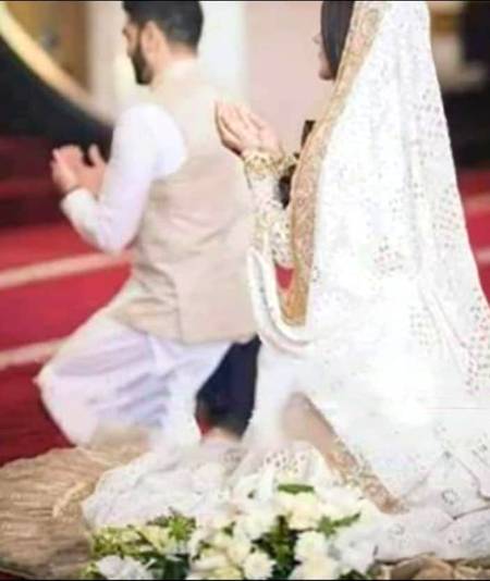 میں عبادت کی طرح تُجھ کو ادا کرتا ہوں___🌷
۔***__🌸🌸🌸__***۔
مُجھ کو منظور نہیں تیرا قضا ہو جانا___🌷