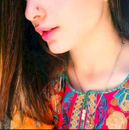 فکر ہے کس کو لوگوں کی۔ میں اپنی ہی نظروں میں اتنی لاجواب ہوں۔✌️✌️