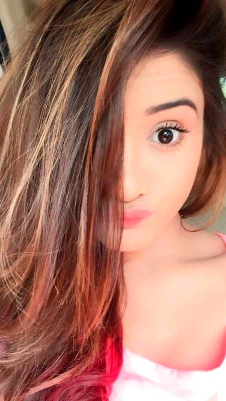 Wah ray Mehboob tery nakhray dill tu krta hay tujhe baech k lay lun Eid k 2 bakray😉