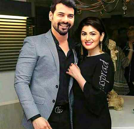 Hum ny muhabat ka baram sub sy Juda raka Hy 😍🥰 dyk zikar tumhara hy par naam chupa raka Hy 💖💝💞 k❣️A
