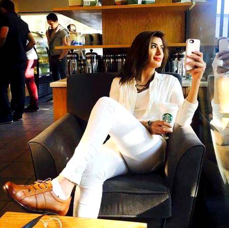 🔥 like 🔥 Mehwish hayat