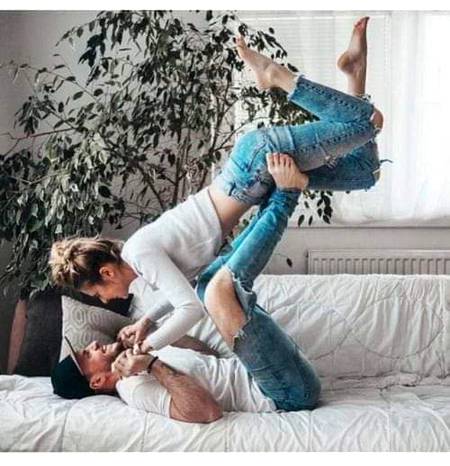 وہ کمبخت اک بار محبت کی بات پر آئے تو سہی-__😍
اس کے نخرے کیا ،میں تو اسکو بھی اٹھا لوں گا..!!💏❤