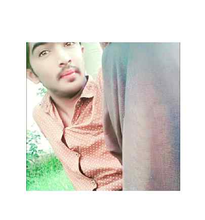 ”لوگ دیوانے ہیں بناوٹ کے“❤ 
ہم سادگی لیکر کہاں جایں😍💘