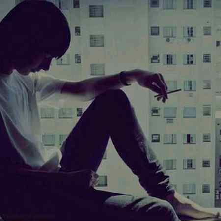 میری جیت پے تو رہتے ہیں چپ اہل زباں 
میری ہار پے تو گونگے بھی بول اٹھتے ہیں