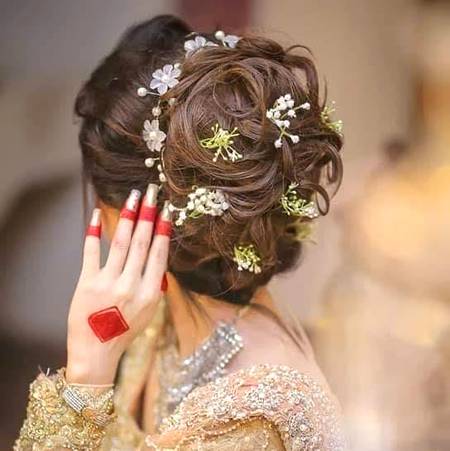 Kash ke woh laut aaye mujh se yeh kehne,
Tum kon hote ho mujh se bicharrne wale.