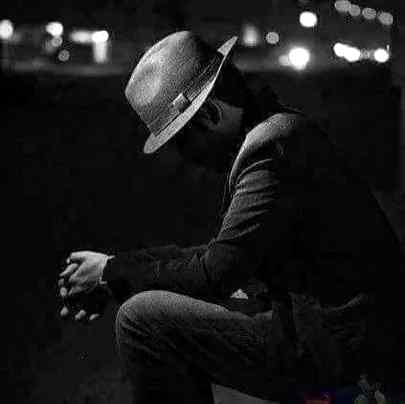 میرے بعد یہ رنگینیاں نہیں ہوں گی میرے بعد تمہیں دنیا سیاہ لگے گی