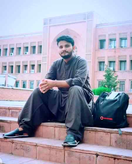Joo shakas roty roty gussy me boht kuch bole wo Sacha hota hn q k gussa orr Anson Such bolne par majbor kr deta hn