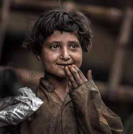 Har Roz na Jane kitne Bache bhooke sote hai . Ya Allah zameen walon se koi imdad ki umaid tu hi ghaibi madad farma.