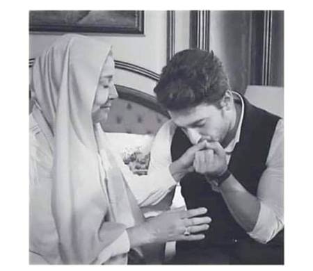 اگر محبت کے سو حسے کئے جائیں تو ننانوے حصوں کی حقدار ماں باپ ہیں ❤️🥀
🥰