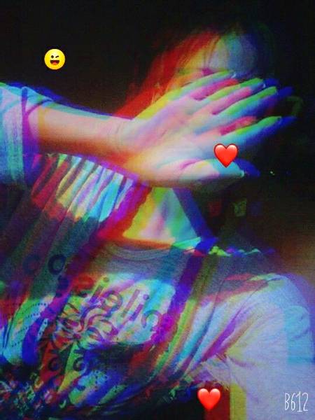 میں تم پہ لاکھ جتاؤں, تم نہ سمجھو گے
میں جو مر بھی جاؤں, تم نہ سمجھو گے
کسی کو کھو کے جینا بھی کیا مصیبت ہے؟
میں دل کو چیر دکھاؤں......تم نہ سمجھو گے
تم تو اپنے شہر کے رئیس زادے ہو
"غریب "  قصے سناوں , تم نہ سمجھو گے
دعویٰ محبت کا۔۔ کیسے نبھاتے ہیں تمہیں
"خاک"  کی بھینٹ چڑھاوں , تم نا سمجھو گے .