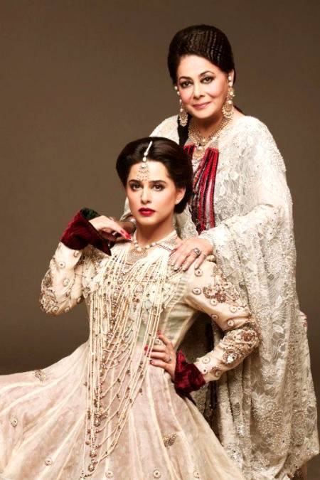 Mehreen Raheel with her mother