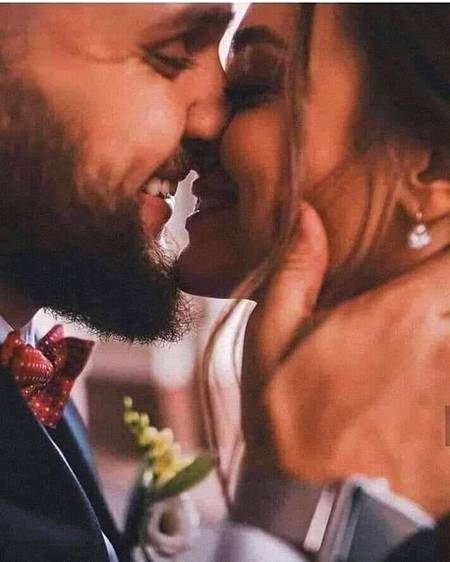 سنو!! کہاں جا کے تم نے مجھے مانگا تھا🤗
جو اتنا تمھیں چاہنے لگ گیا ہوں میں 🙈❤️
- H∆mzıı.. 🤹♂️�