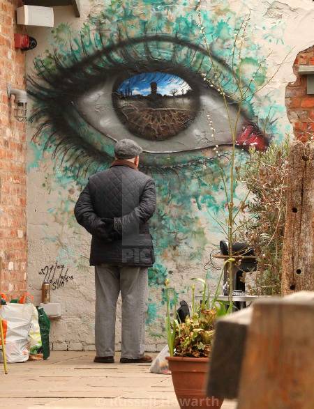 A turkey boy painting the wall sad eye 👌🏻 Amazing