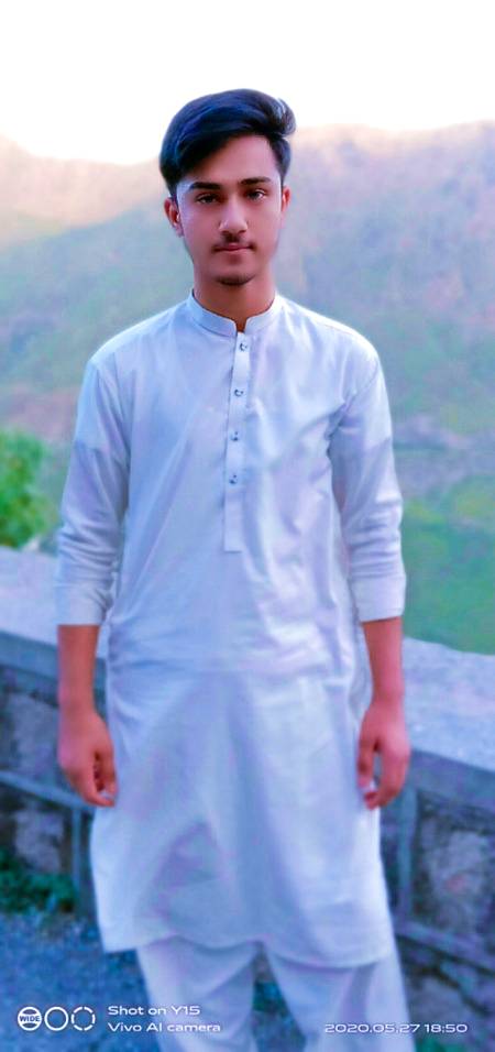 TUM NA ANA MERI AYADAT KO ...,,,TERA AHSAN MAR DALY GA 😊😊