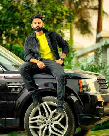 Ek Din Jb Wo Hmse Mile To Bole Kya Hme Yaad Krte Ho.? ? ? Ab Unhe Kon Btaye K Yaad Krna itna Aasaan Hota To Hm Apni Class Me Top Na Kr Lete.