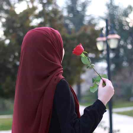 لڑکیو سوچو!
اگر خاتُونِ جنت نے سوال کیا کہ کیا میرے بابا کا دِین اتنا مُشکِل تھا کہ تُم پردہ نہ کر سکیں پھر😭؟