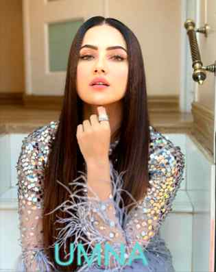 es duniya ko dikh kar duniya k he reh jao gy apni pehchaan khod banao duniya py Matti dalo