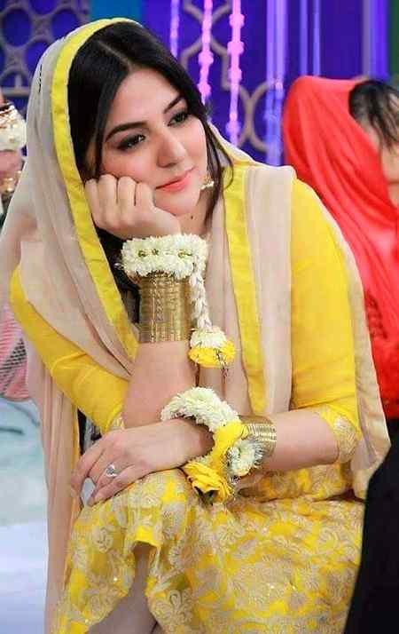 Choro ya behais or takrar ki baty ☹️☹️ ya batou Raat khuwabo ma q ayy Ty 😏😏