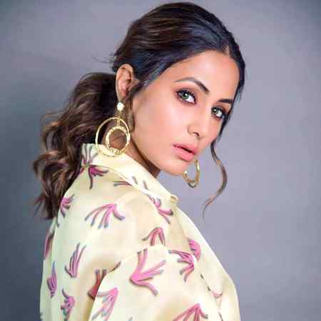 Hina  khan