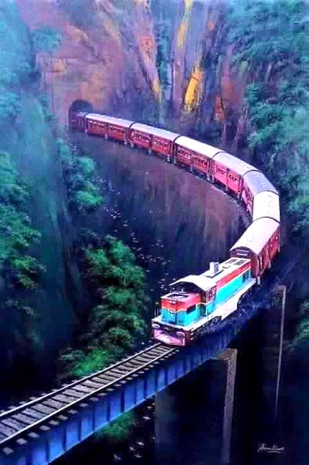 So scarry and beautiful railway track 💗