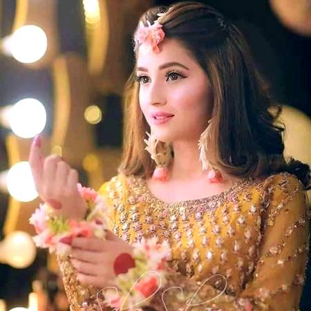 *نہیں میں کرتا تیرا ذکر___کسی تیسرے کے ساتھ...!*
*تیرے بارے میں بات ____بس خُدا سے ہو تی ہے.... 💕*