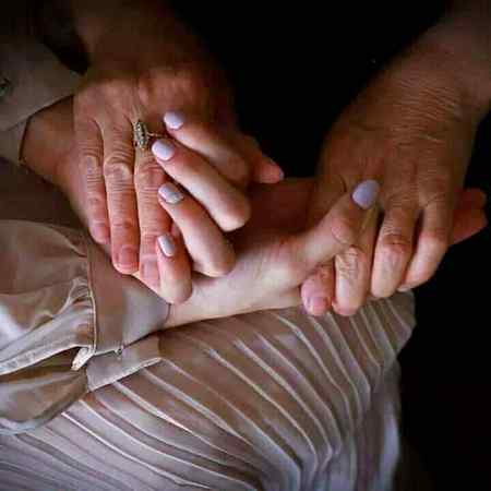 💗مرنے والوں کو بچاٶ تو اجر ملتا ھے ,,!!💞💕

💗تو میرا ہاتھ پکڑ  اور  میری سانس چلا💞💕