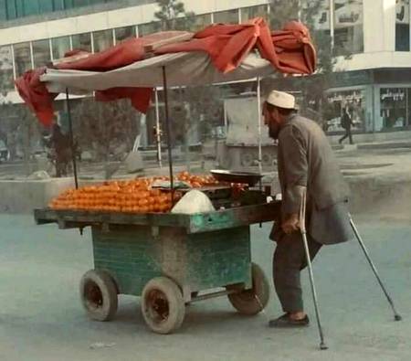 I think ak behkari ko paisy deny sy behtr ha K Insan esy logon sy khareedari kr k in ko hosla Dy🙄 ... *NeverGiveUp👍