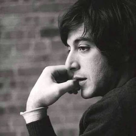 انتظار بہت مشکل چیز ہے بڑا صبر کرنا پڑتا ہے کچھ پانے کے لیے

🍁🍁🍁🍁