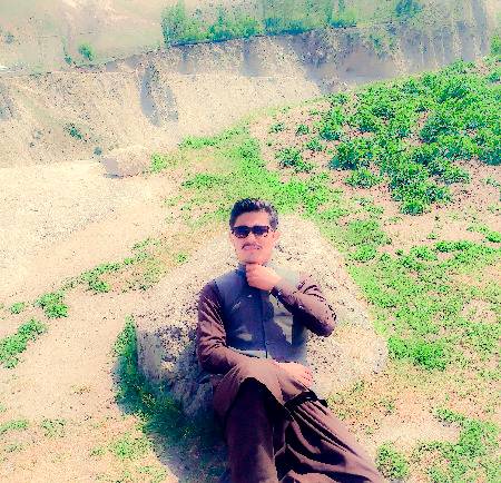 کتنے برسوں کا سفر خاک ہو گیا
اس نے جب پوچھا ۔۔۔ کیسے آنا ہوا