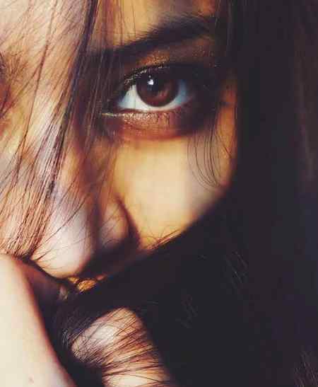 نا پہ وار کے پھینکے ہیں ایسے ویسے بہت
میرا ،،غرور،، سلامت تمہارے جیسے بہت،
😶❤😧