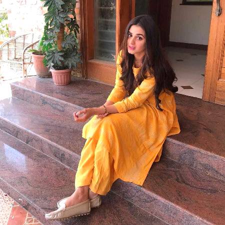 Nowdays me uploading pics hira mani👌 like 🔥