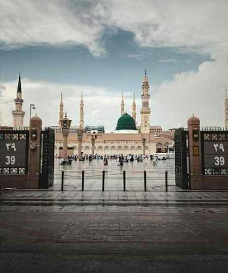 *✿⛲﷽⛲✿*
درویش سے پوچھا گہ عشق کی انتہا کیا ہے...؟؟ 
خوابیدہ آنکھوں میں چمک ابھری، اور مسکرا کر بولے..!! 
محبوب کے محبوب کو بھی چاہا جائے...!! 
*✿⛲کُلُّ نَفْسٍ ذَائِقَةُالْمَوْت⛲✿*